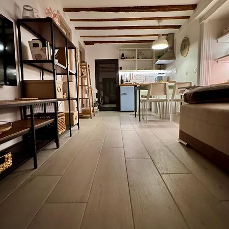 Apartment Akonelia - Chora Center *